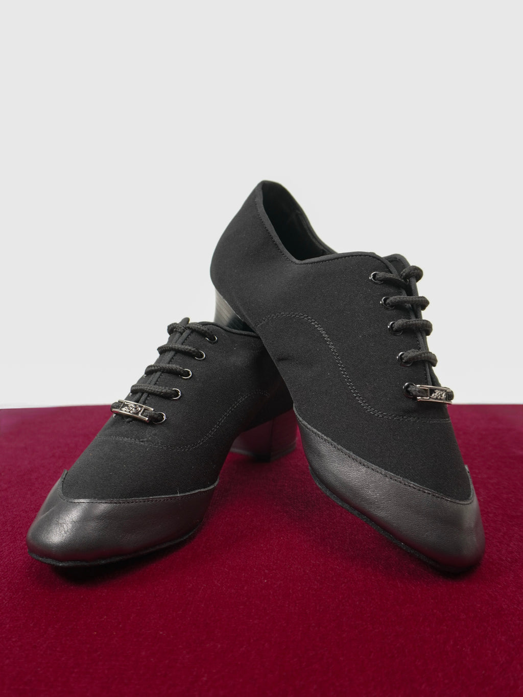 Model 457 in Canvas & Leather