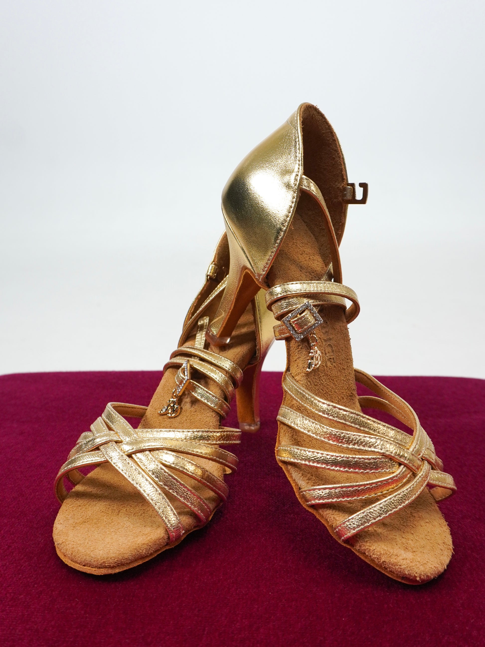 Model 216 in Gold Leather
