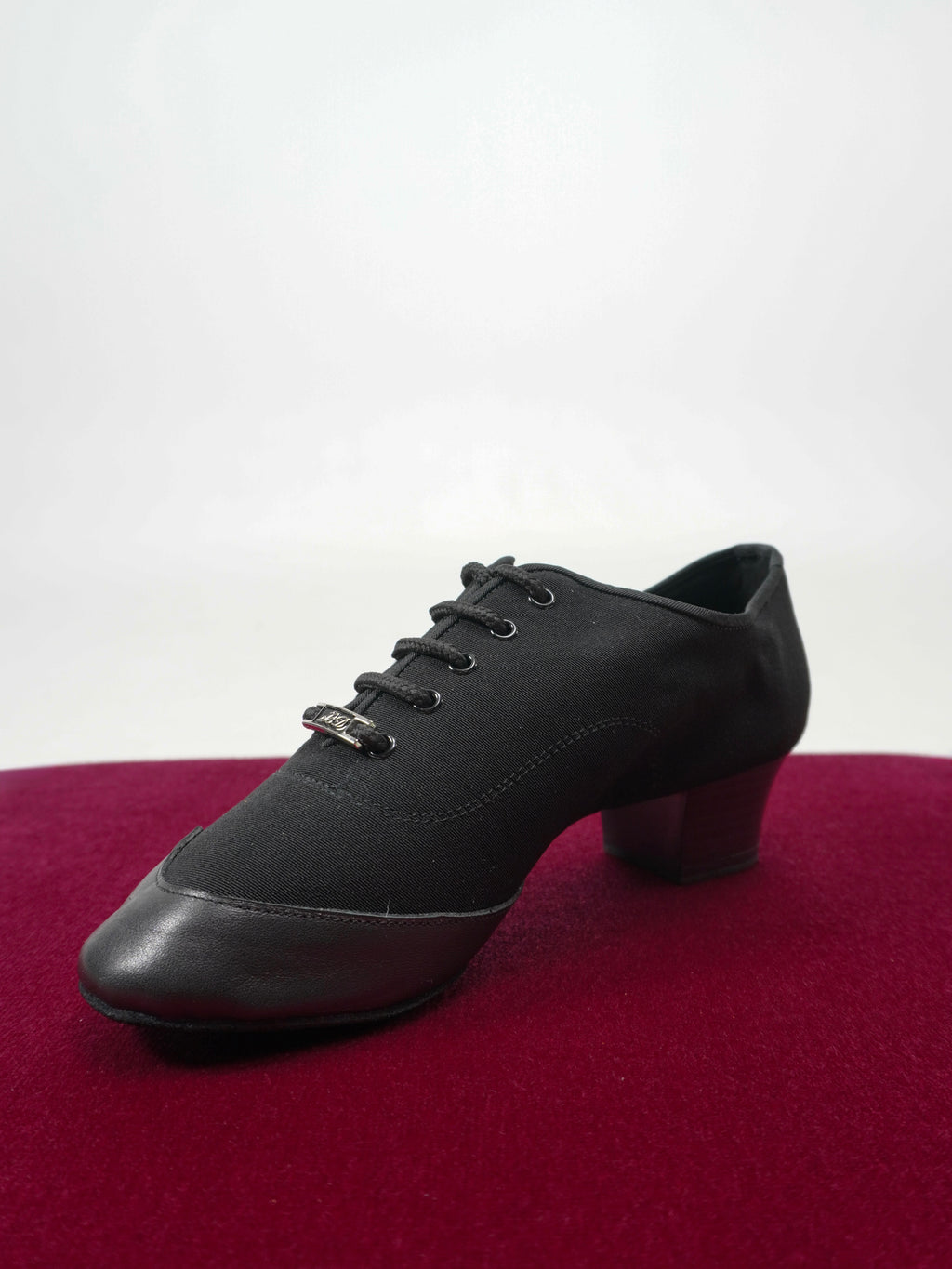 Model 457 in Canvas & Leather