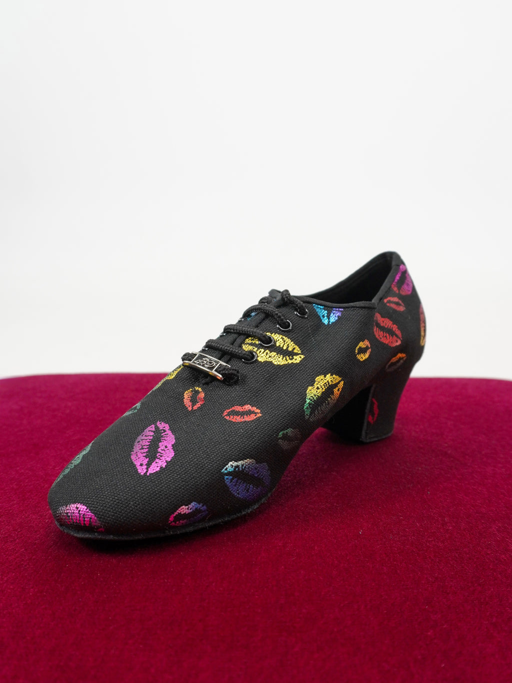 Model T1-B with Rainbow Kisses