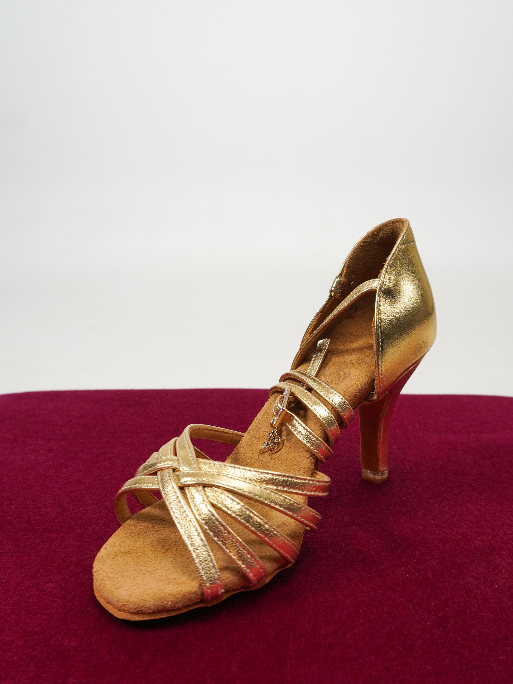 Model 216 in Gold Leather