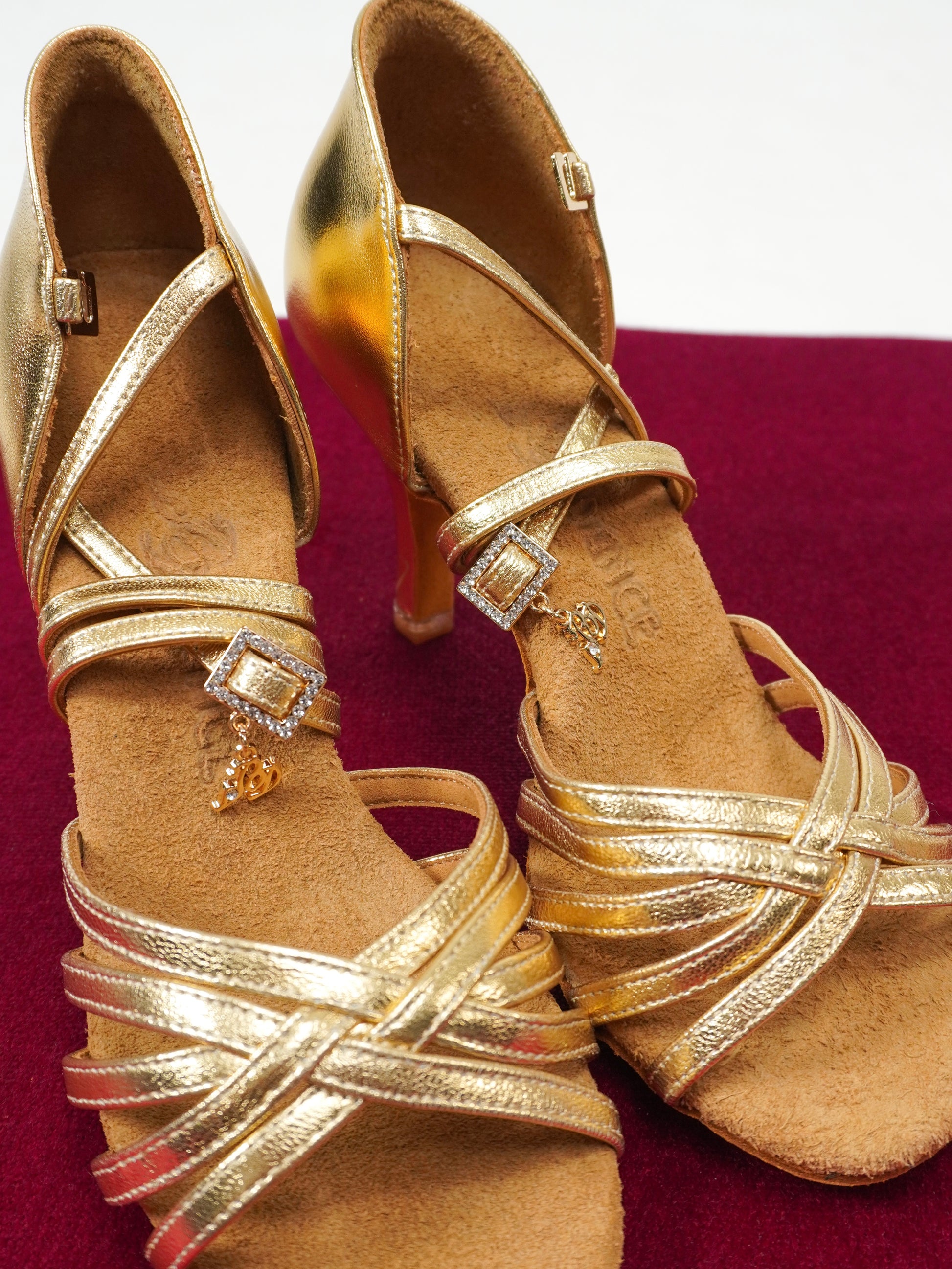 Model 216 in Gold Leather