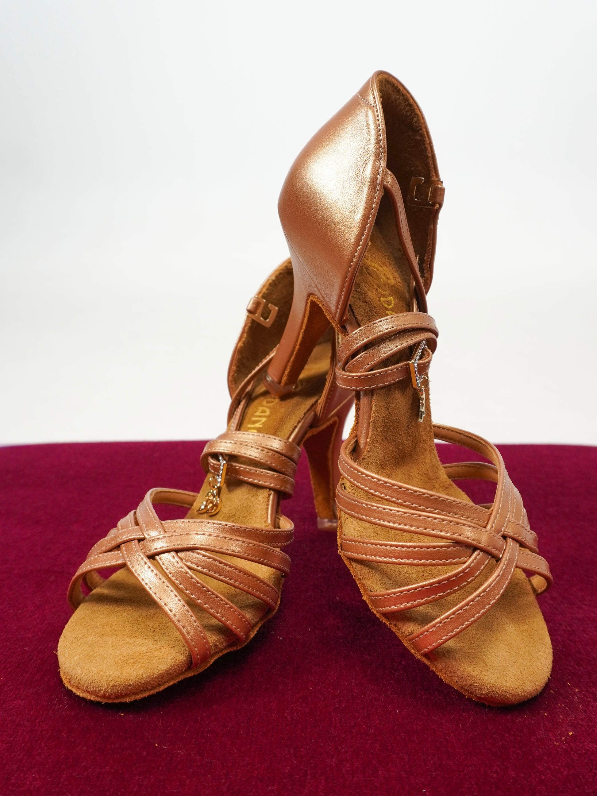 Model 216 in Tan Leather