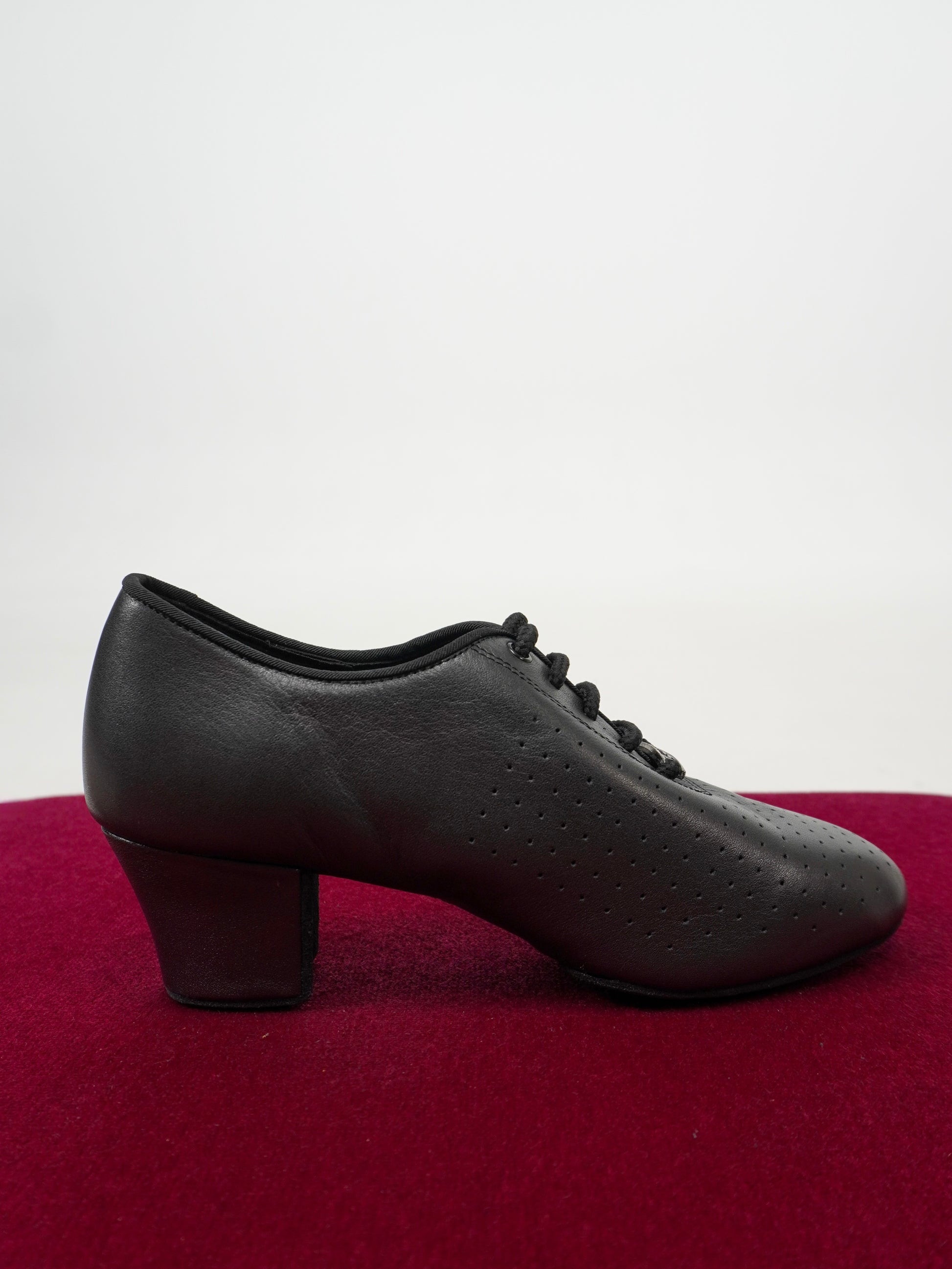 Model T1-B in Leather