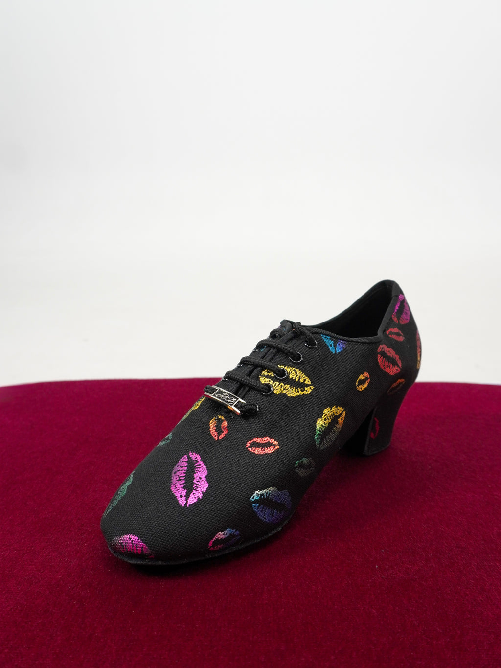 Model T1-B with Rainbow Kisses